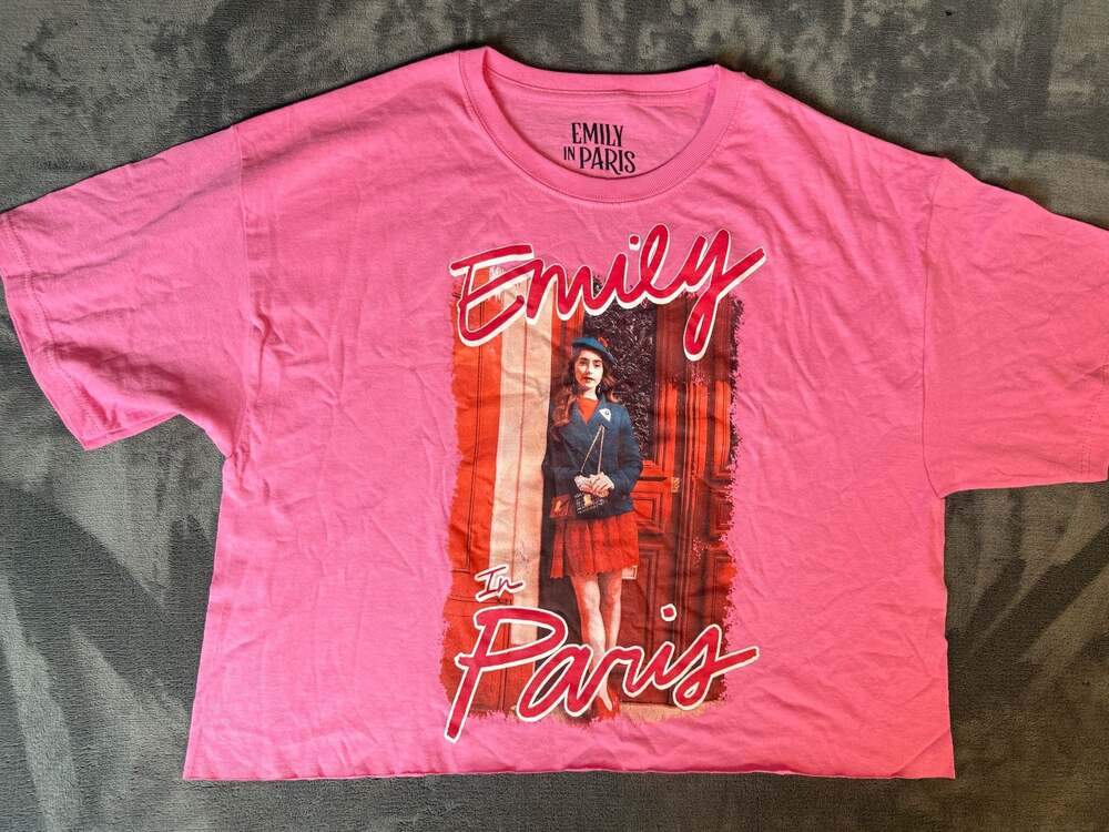 Emily in Paris Graphic women’s Crop T-Shirt Pink Size L/G